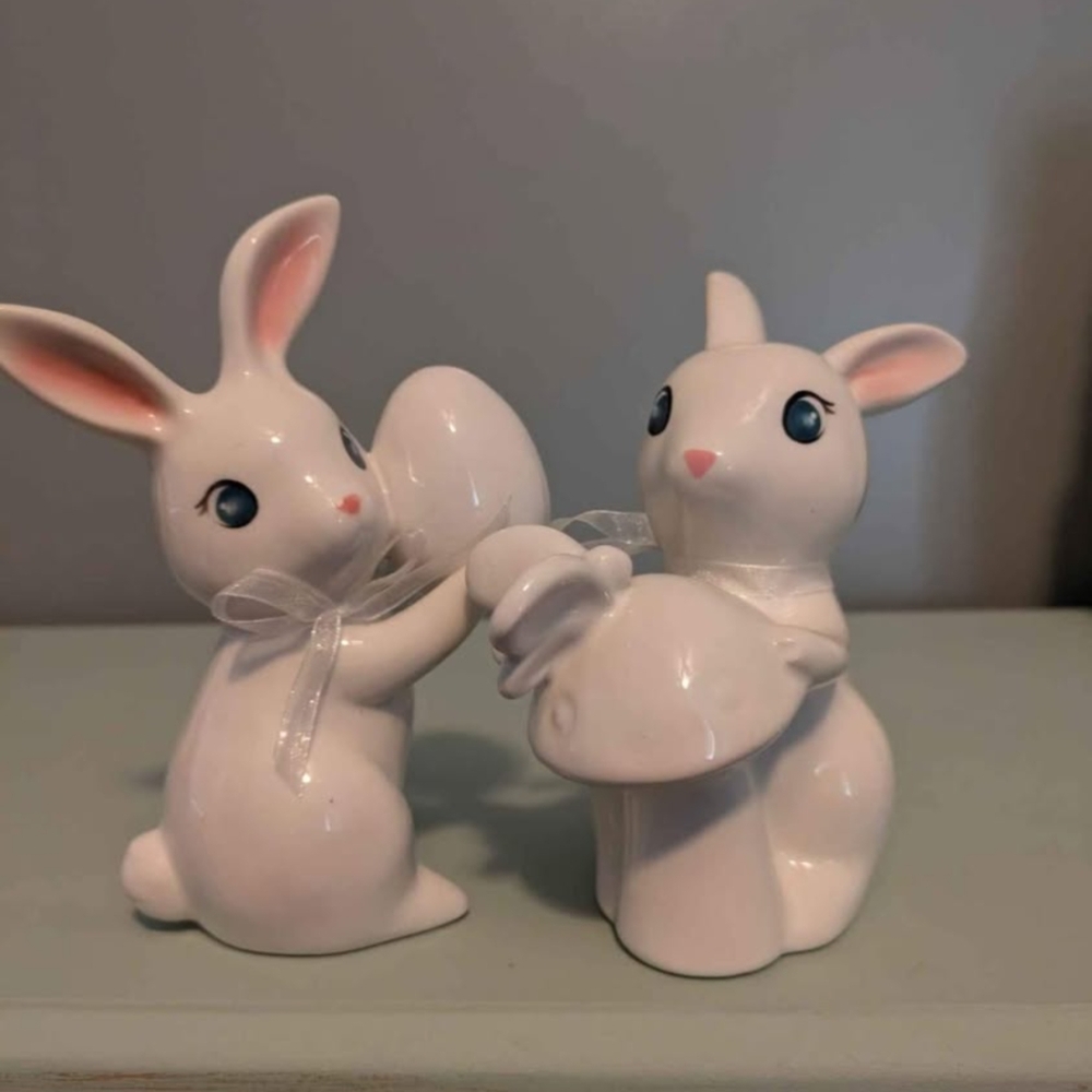 Ceramic Bunny Figurines - White